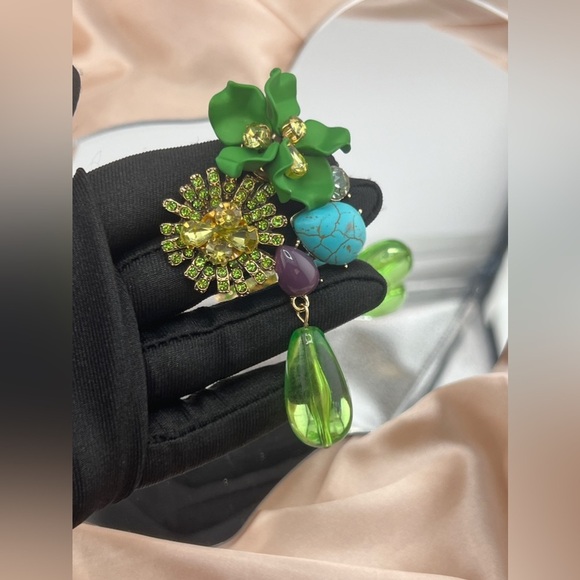 Green Floral Drop Earrings with Crystals and Stones” - Picture 4 of 8